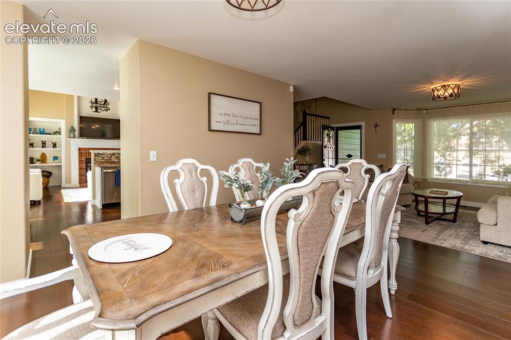 Image 7 of 43: Dining Area