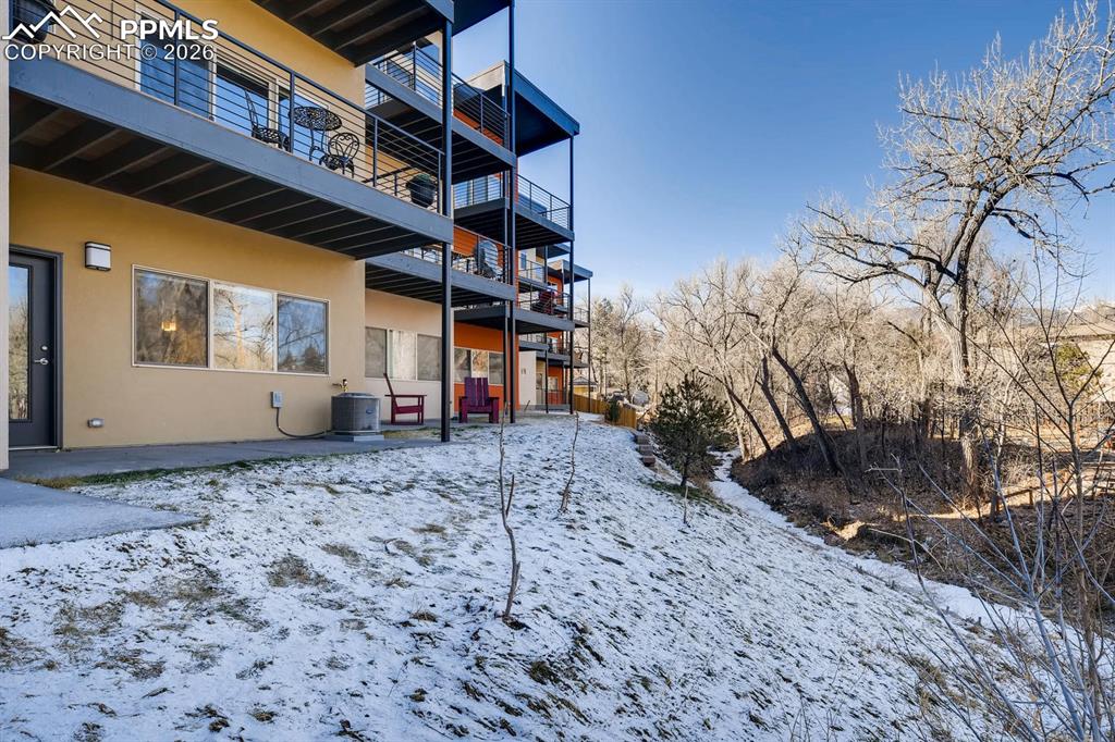 Image 27 of 29: Back of Structure