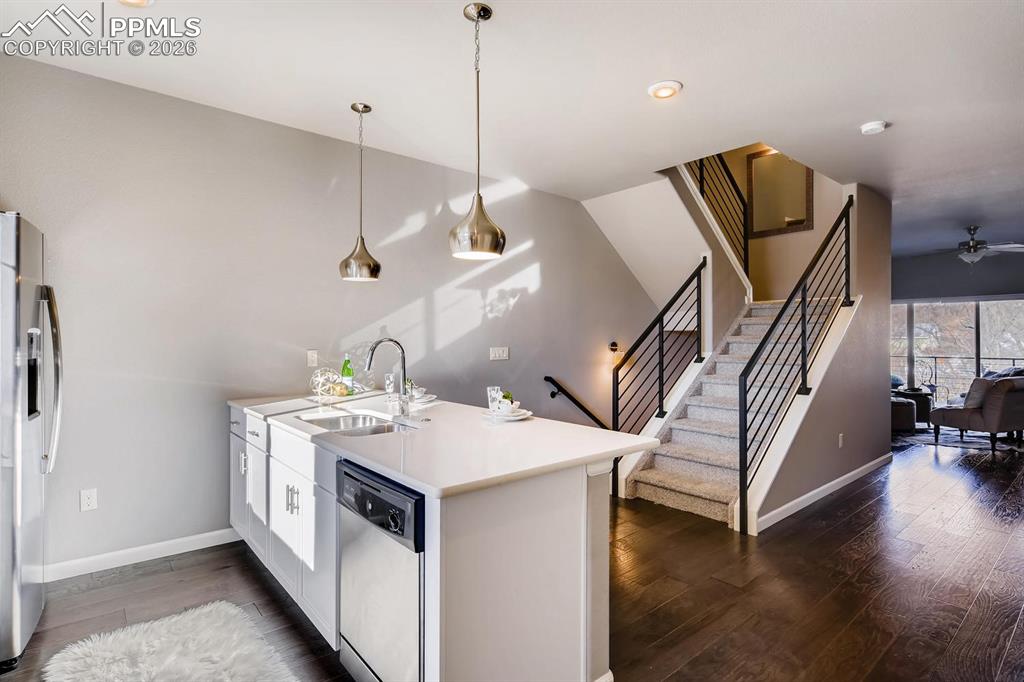 Image 5 of 29: Kitchen