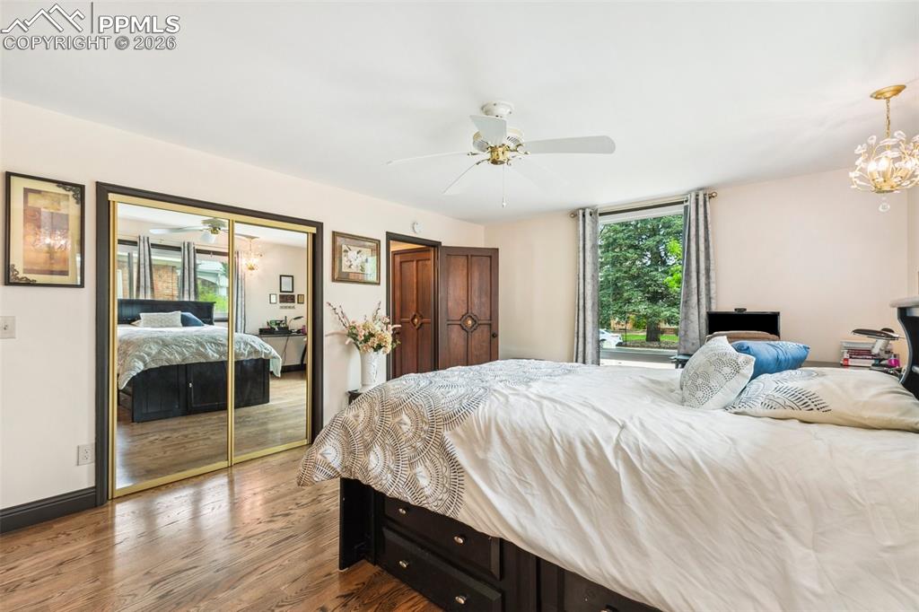 Image 21 of 45: Main Level Bedroom