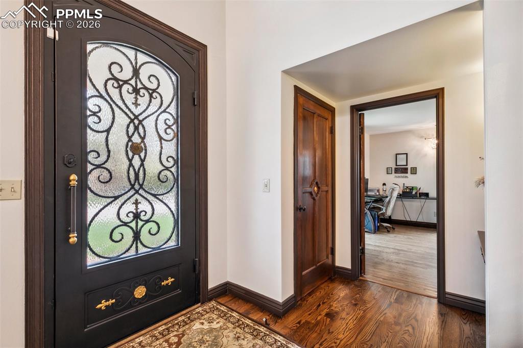 Image 3 of 45: Entry