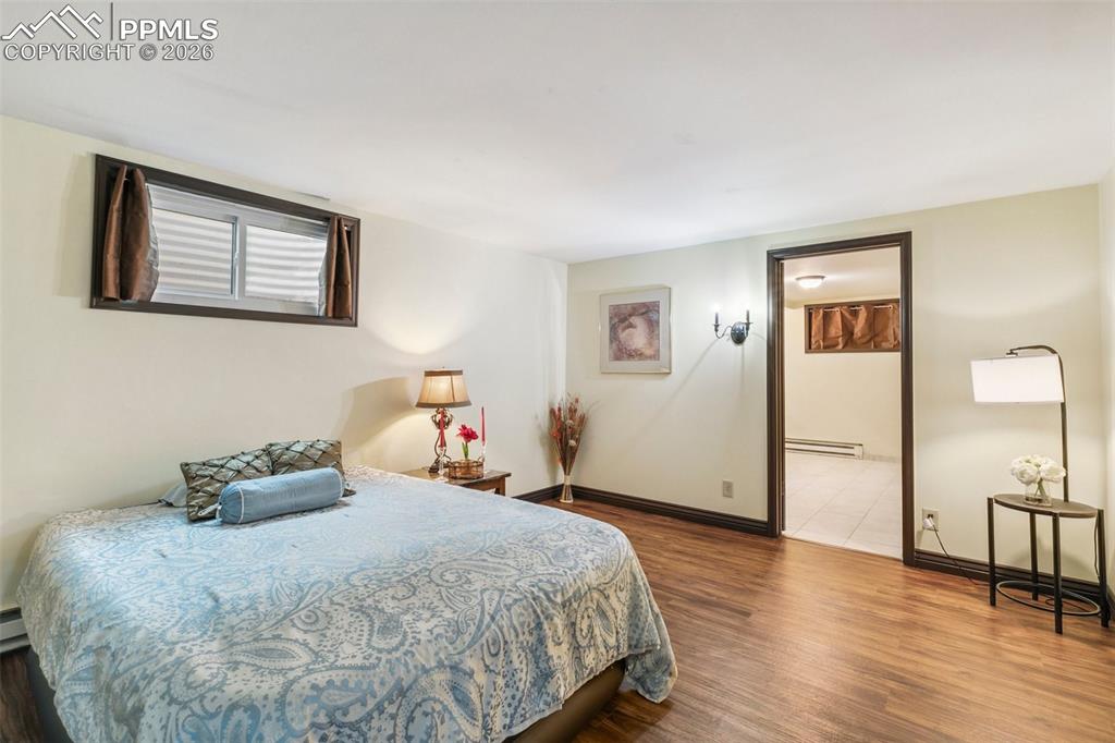 Image 39 of 45: Bedroom