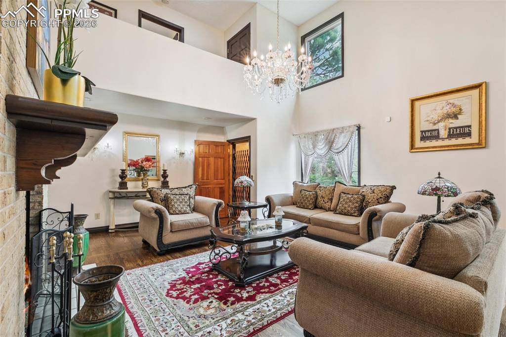 Image 7 of 45: Living Room