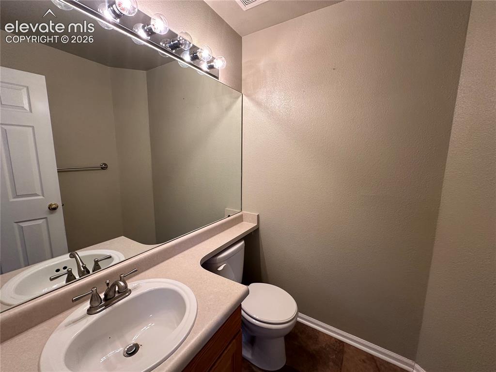 Image 9 of 18: Bathroom
