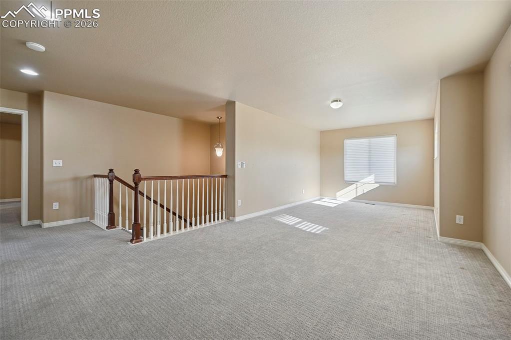 Image 19 of 38: Loft