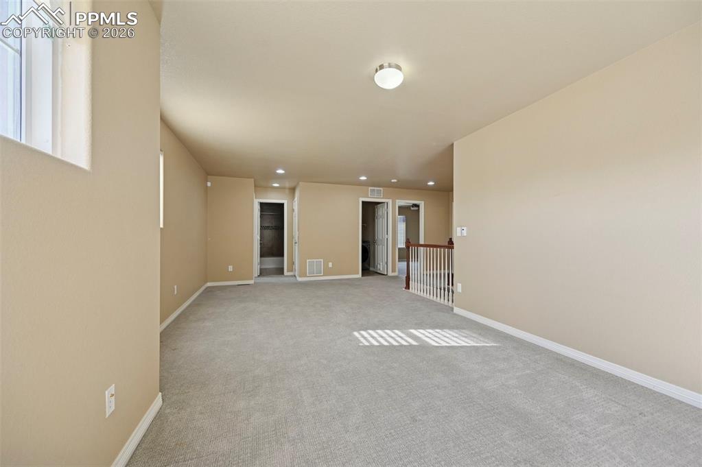 Image 21 of 38: Loft