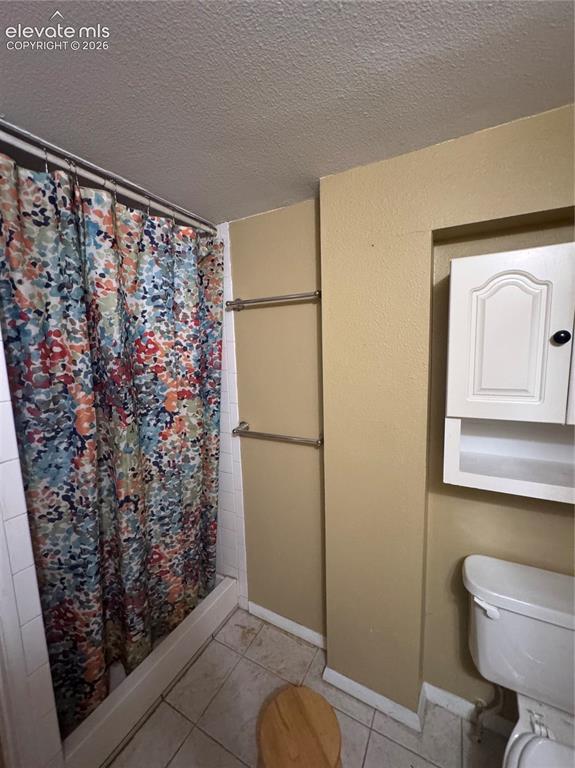 Image 18 of 23: Bathroom