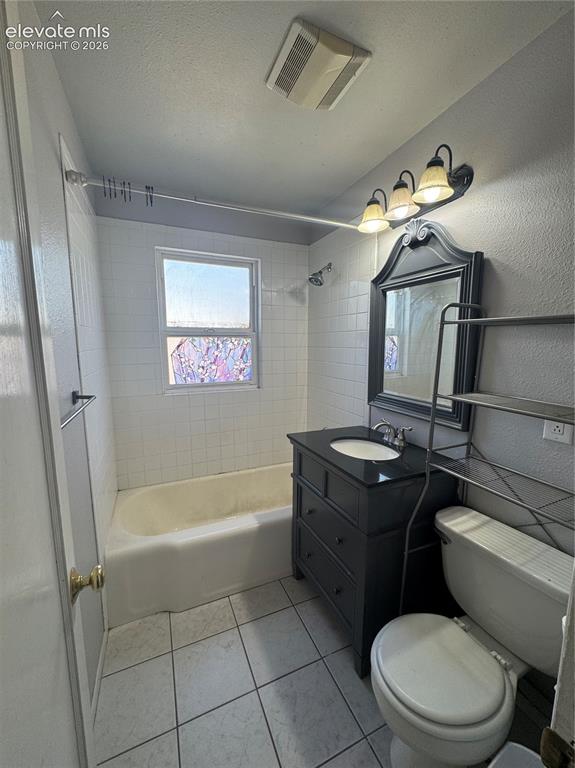 Image 8 of 23: Main Level Bathroom