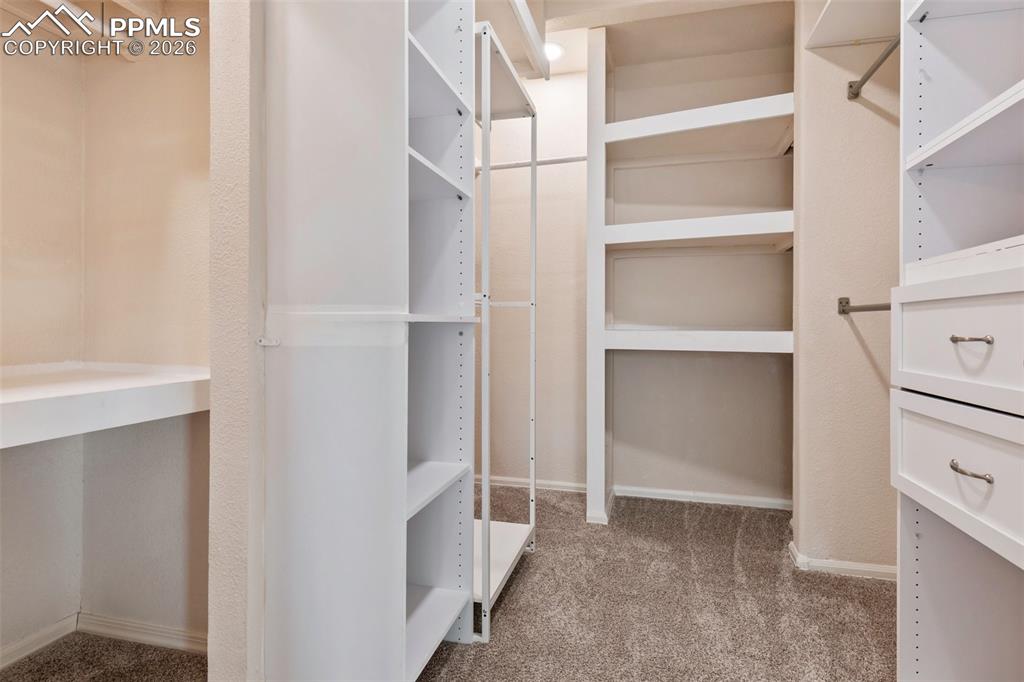 Image 27 of 49: Closet