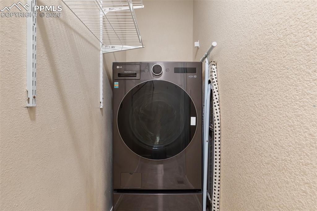 Image 49 of 49: Laundry