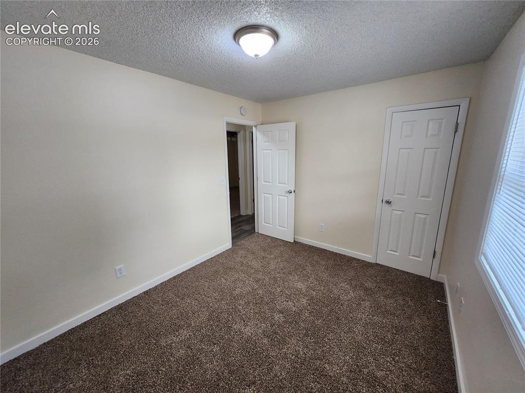 Image 15 of 15: Bedroom