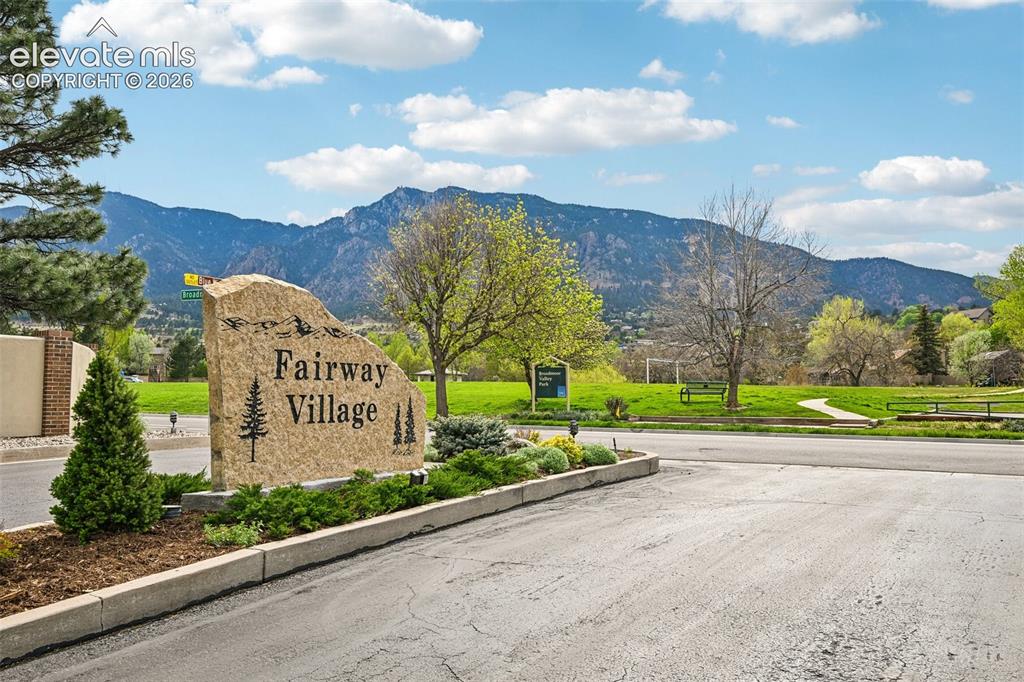 Image 30 of 30: Broadmoor Valley Park