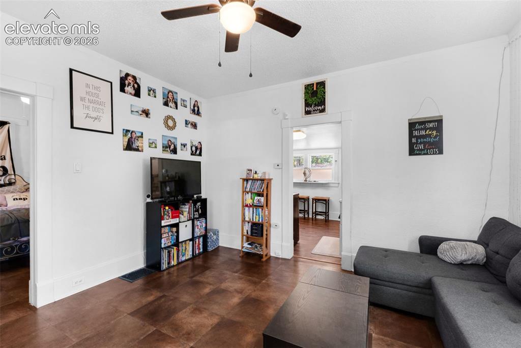 Image 6 of 27: Living Room
