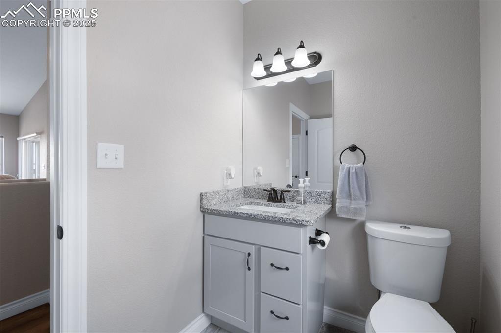 Image 24 of 34: Bathroom