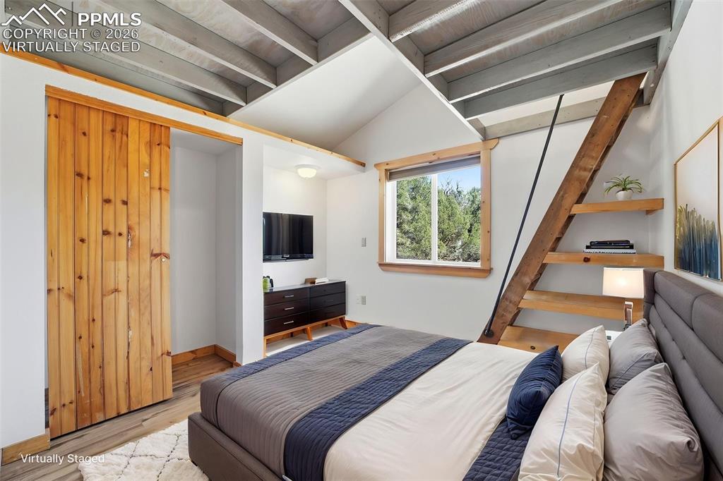 Image 14 of 28: Virtually Staged