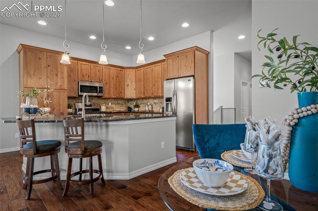 Image 14 of 49: Kitchen