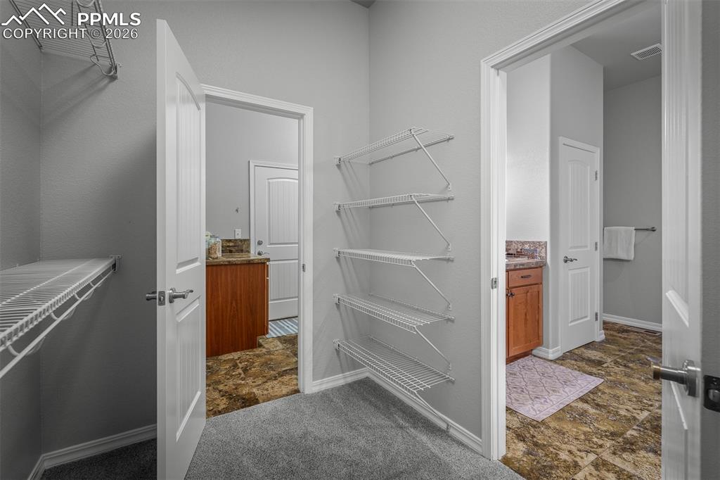 Image 27 of 49: Closet