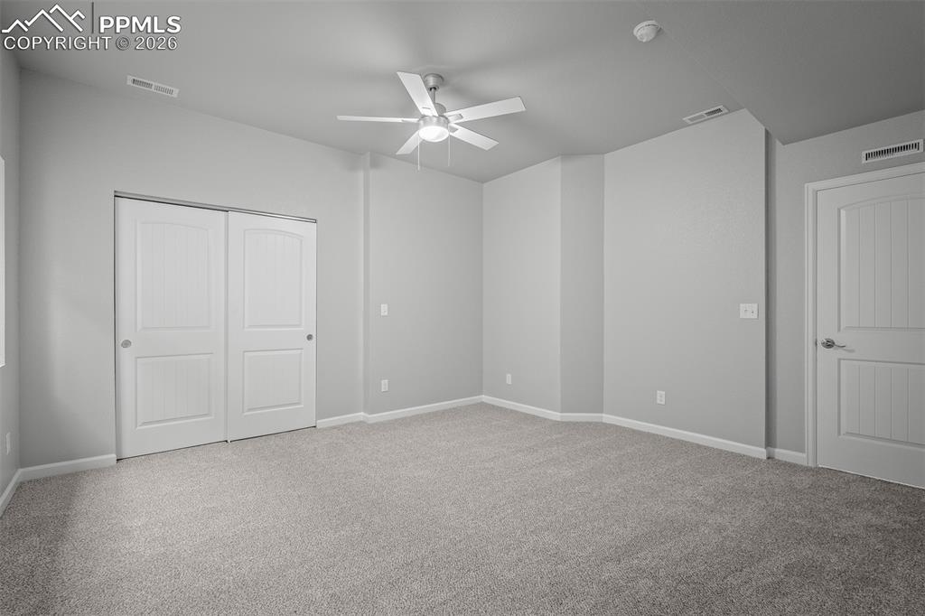 Image 39 of 49: Bedroom