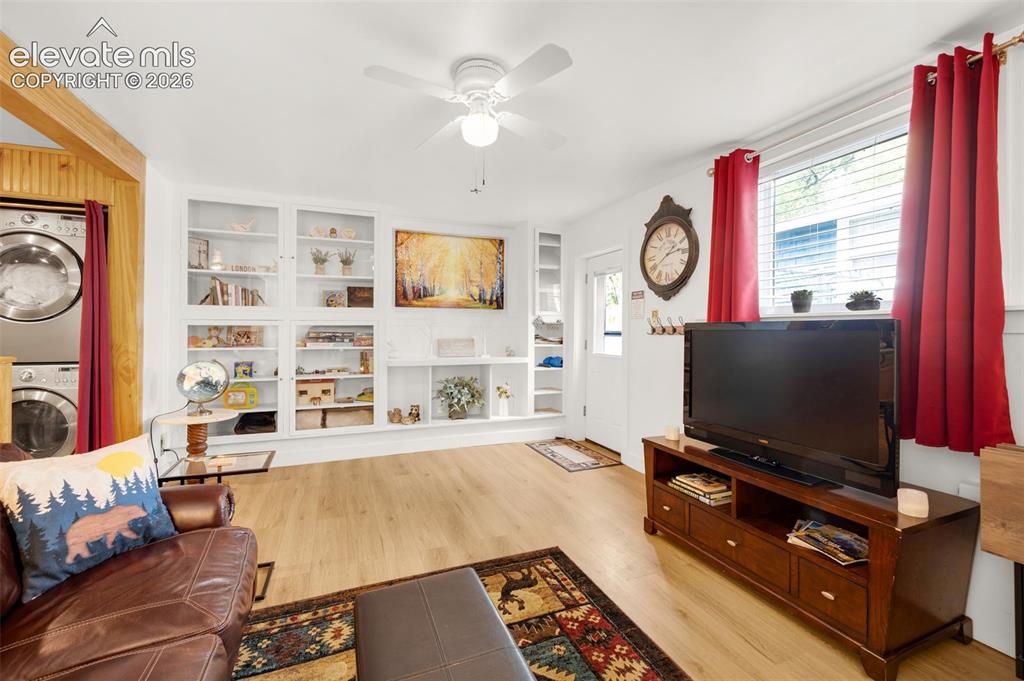 Image 14 of 28: Living Room