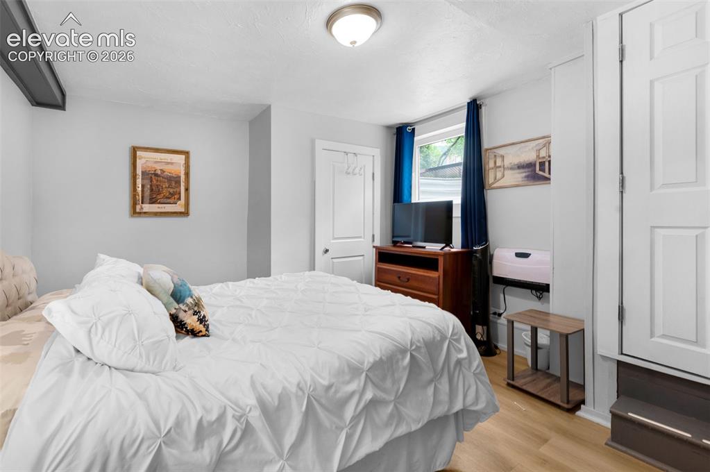 Image 19 of 28: Bedroom 3