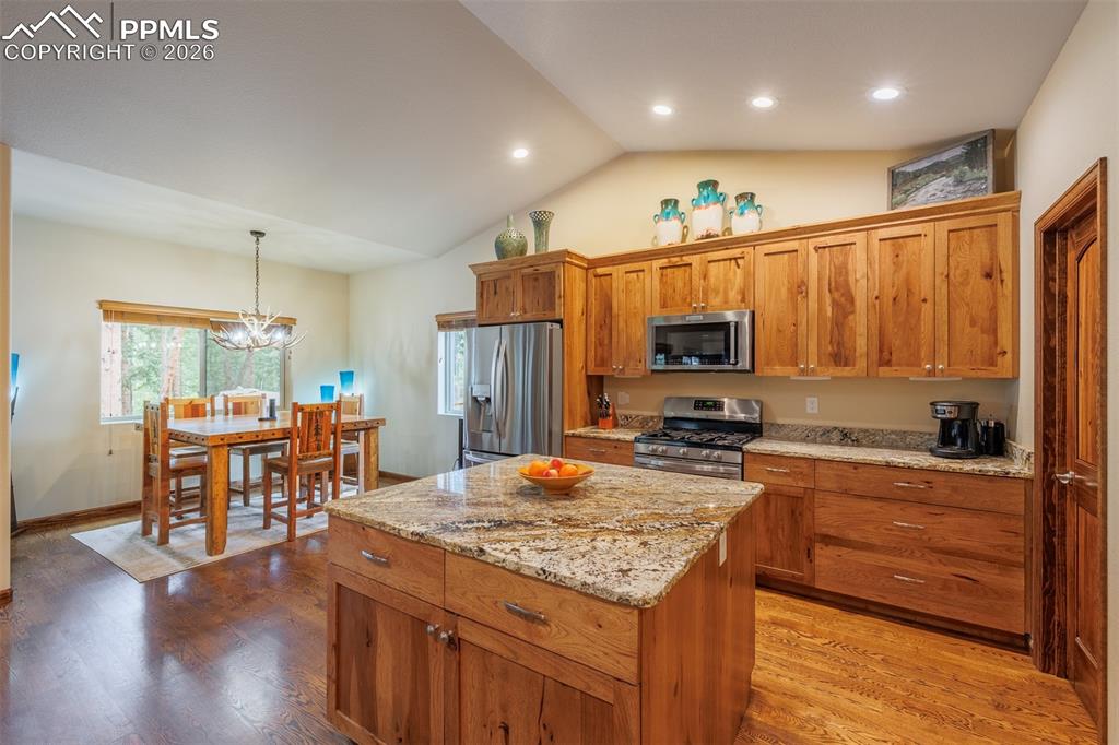 Image 13 of 36: Kitchen