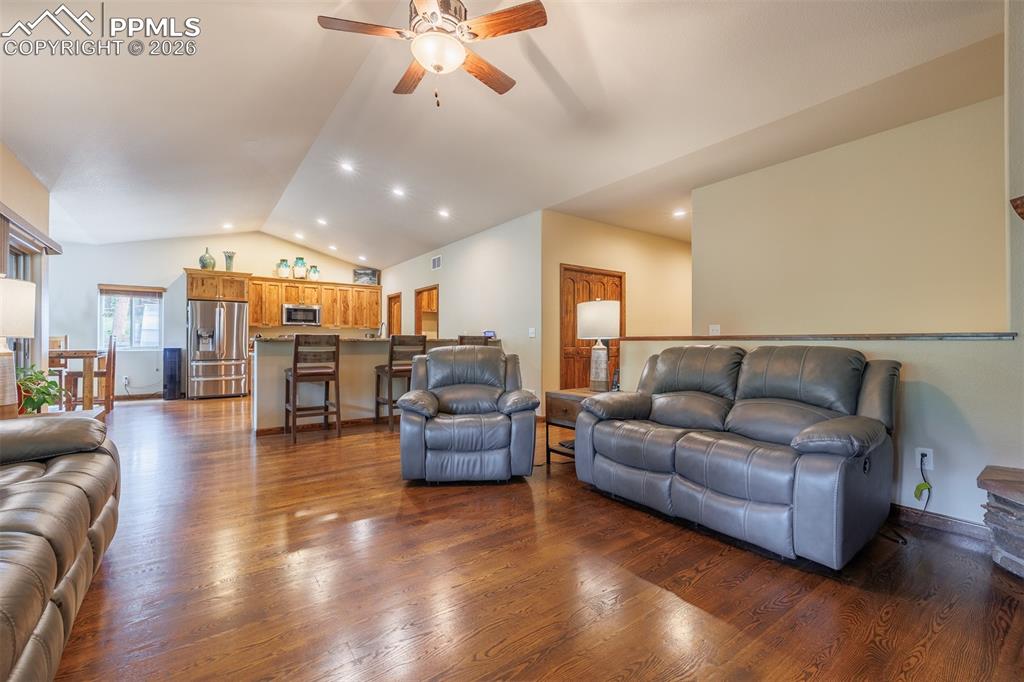 Image 18 of 36: Living Room