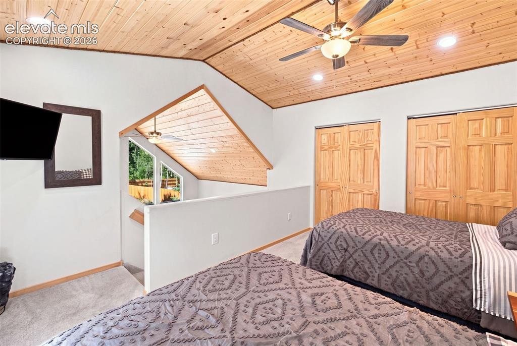 Image 16 of 45: Bedroom