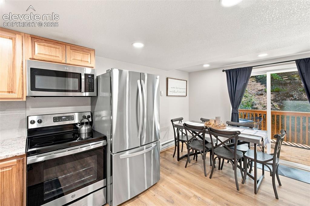 Image 8 of 45: Kitchen