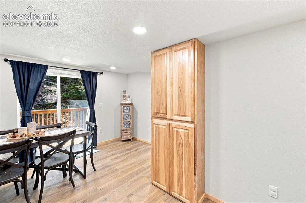Image 9 of 45: Dining Area