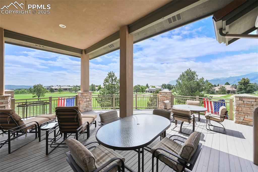 Image 18 of 50: Deck