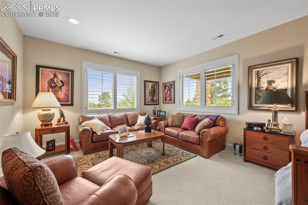 Image 36 of 50: Living Room