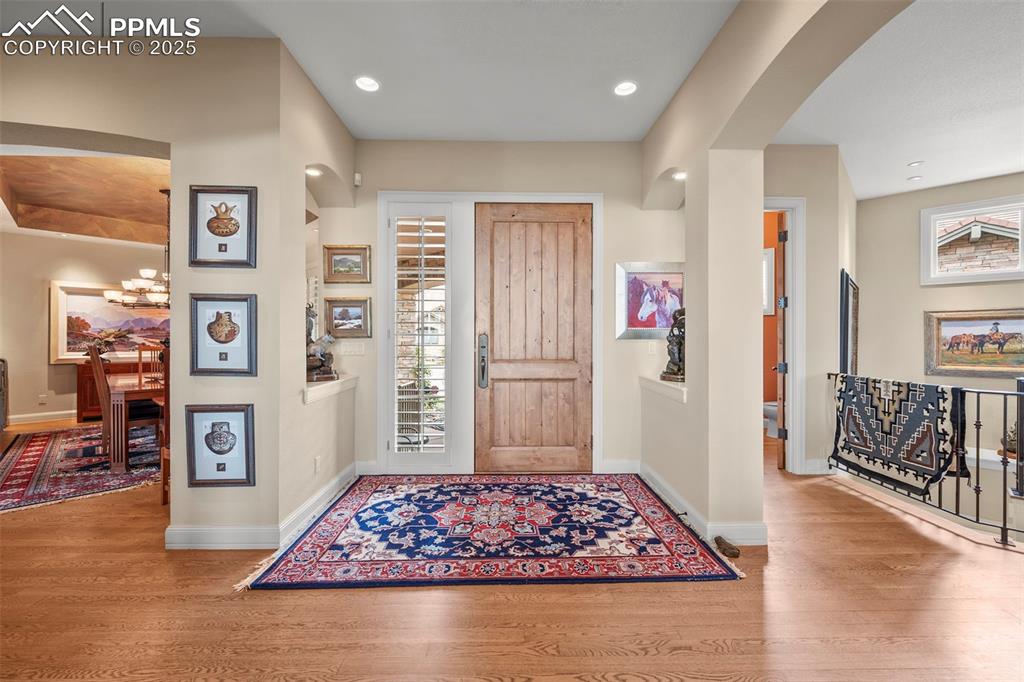 Image 4 of 50: Entry