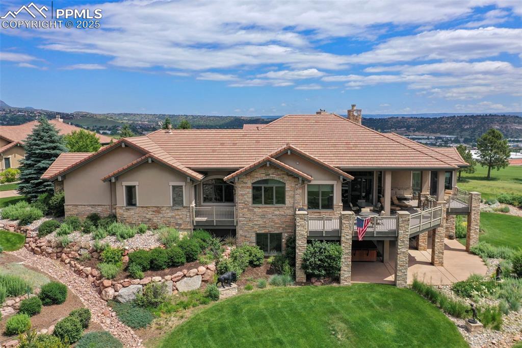 Image 44 of 50: Back of Structure