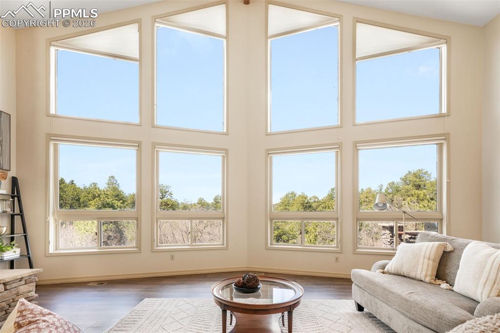 Image 5 of 50: Floor Plan