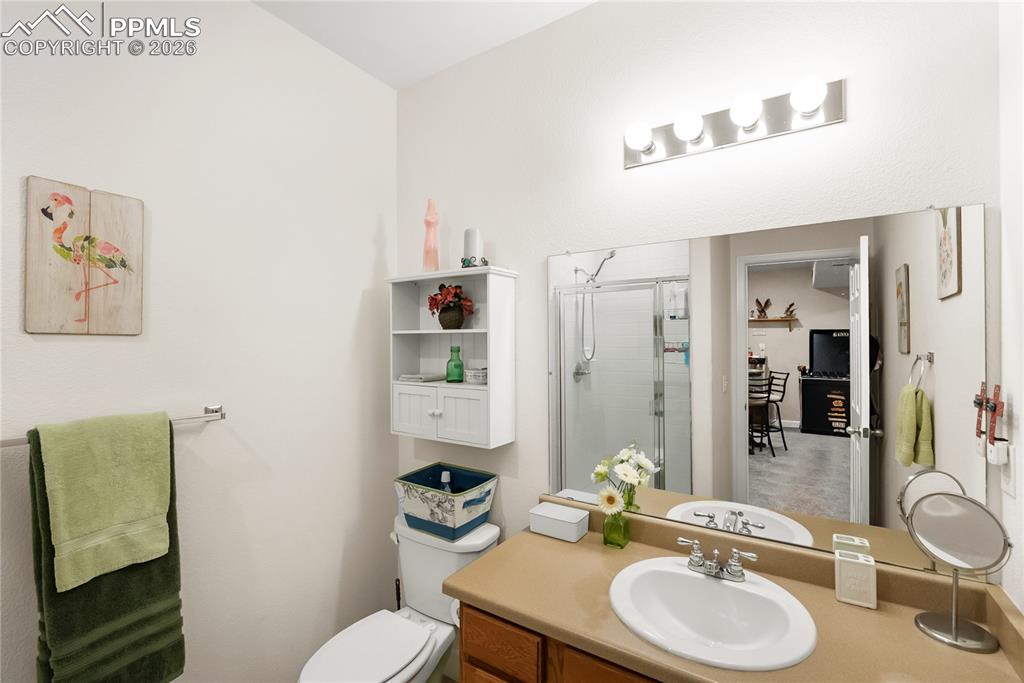 Image 14 of 29: Bathroom