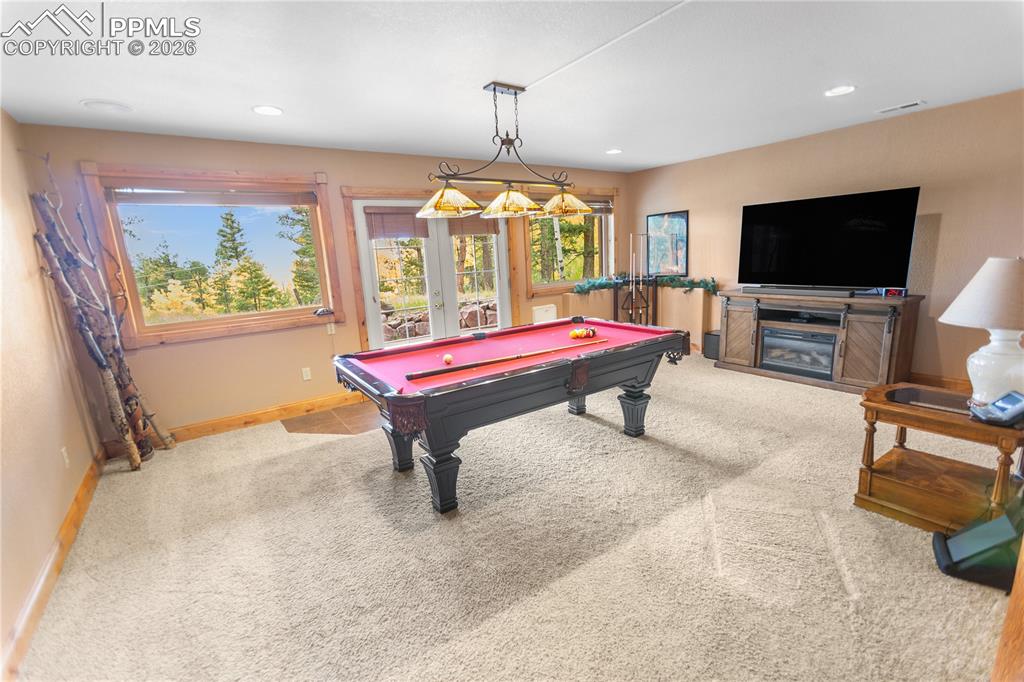 Image 23 of 40: Lower level family