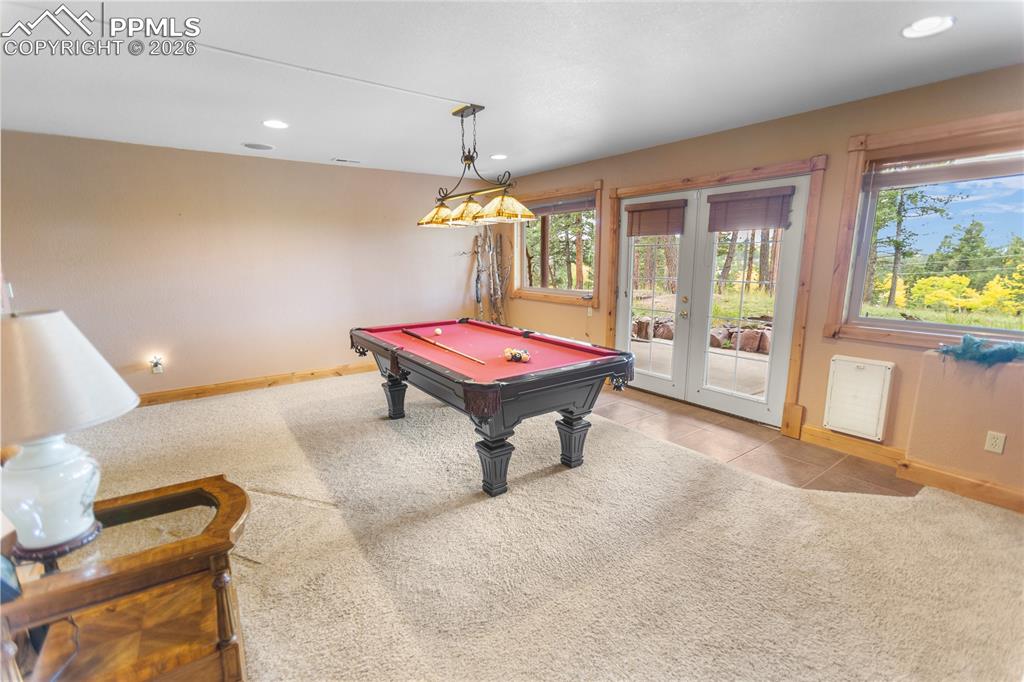 Image 24 of 40: Lower level family