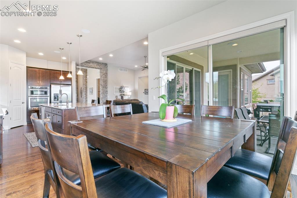 Image 6 of 44: Dining Area