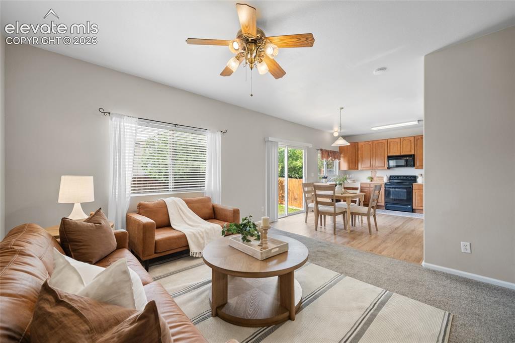Image 18 of 44: Living Room