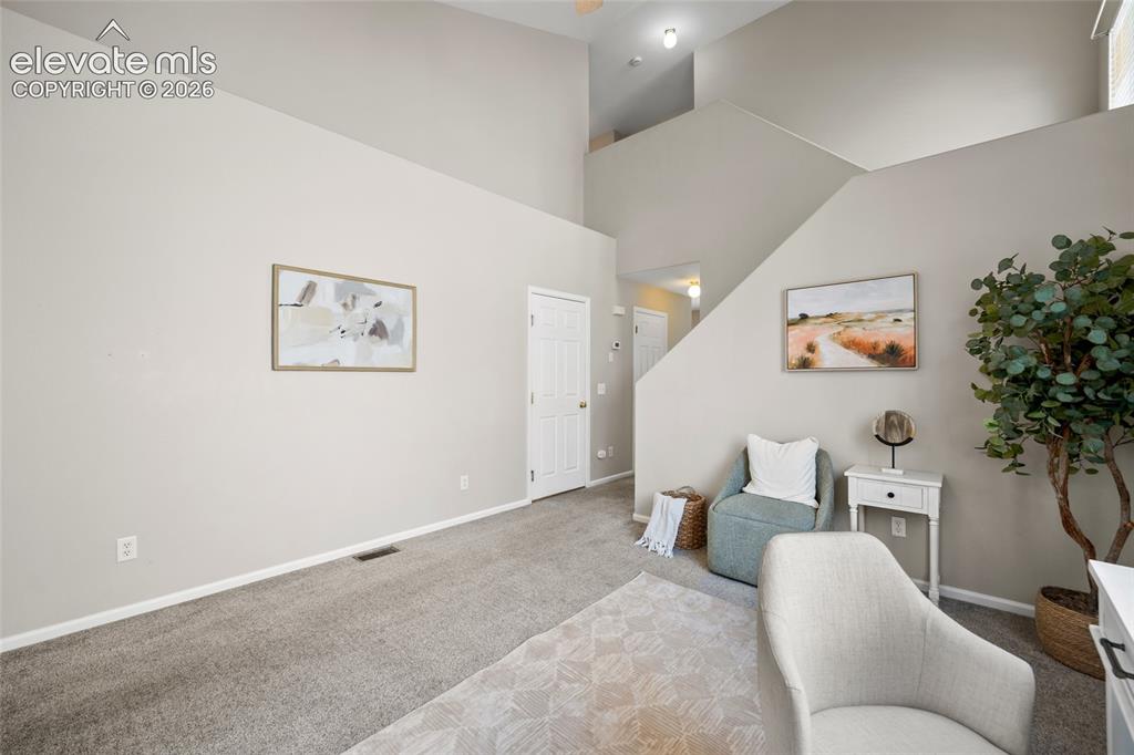 Image 6 of 44: Sitting Room