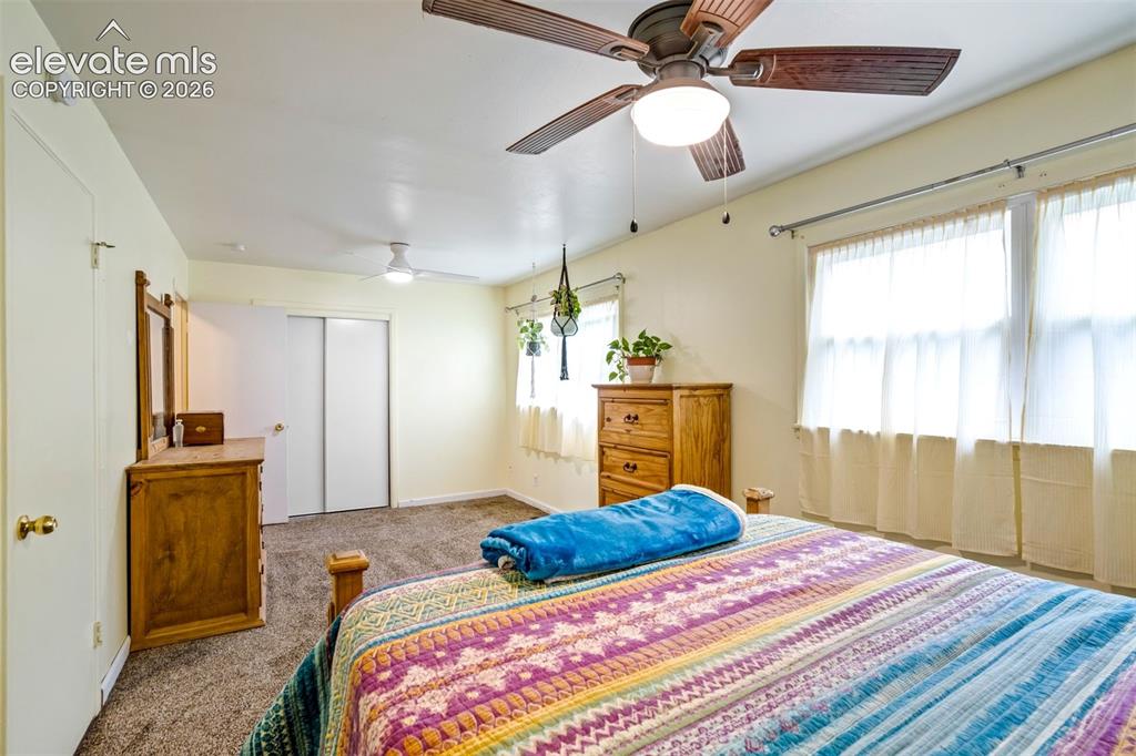 Image 21 of 46: Bedroom