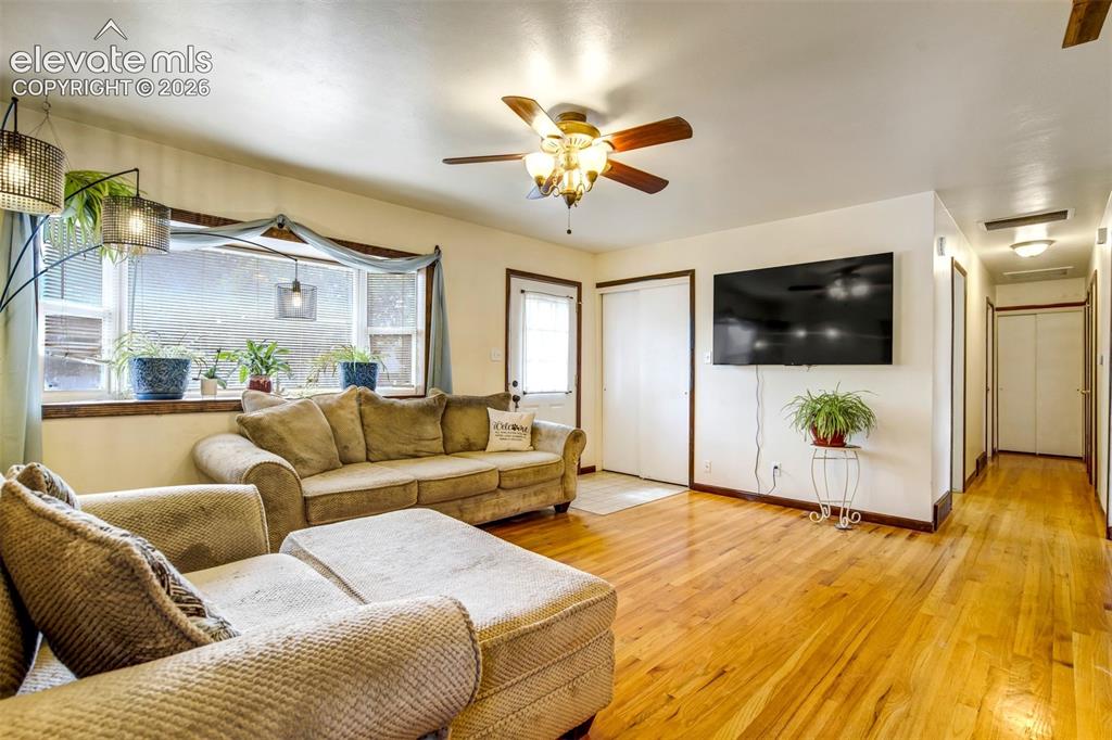 Image 7 of 46: Living Room