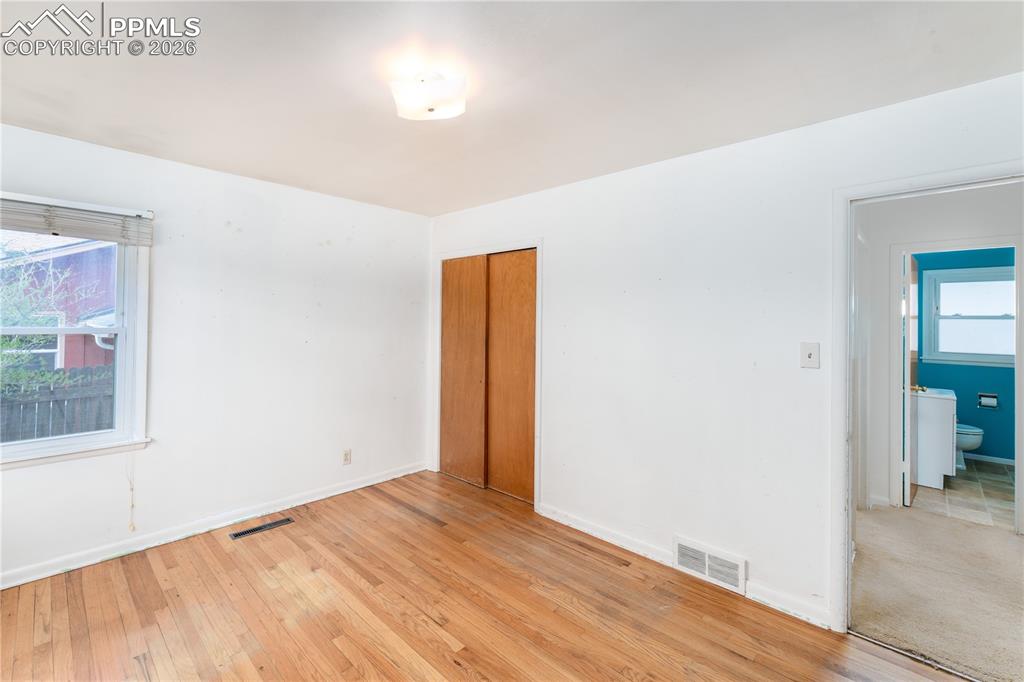 Image 12 of 28: Bedroom