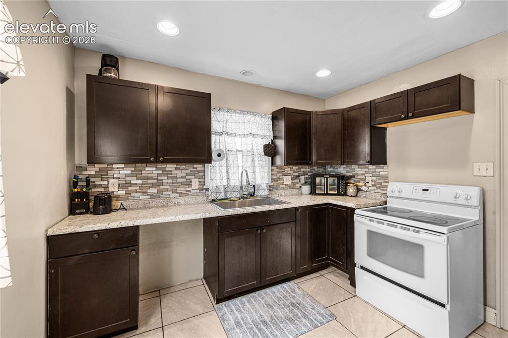 Image 6 of 29: Kitchen