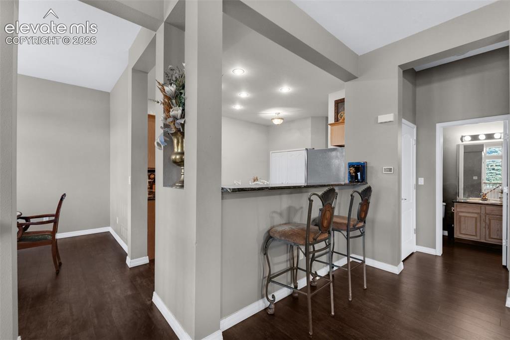 Image 11 of 32: Kitchen