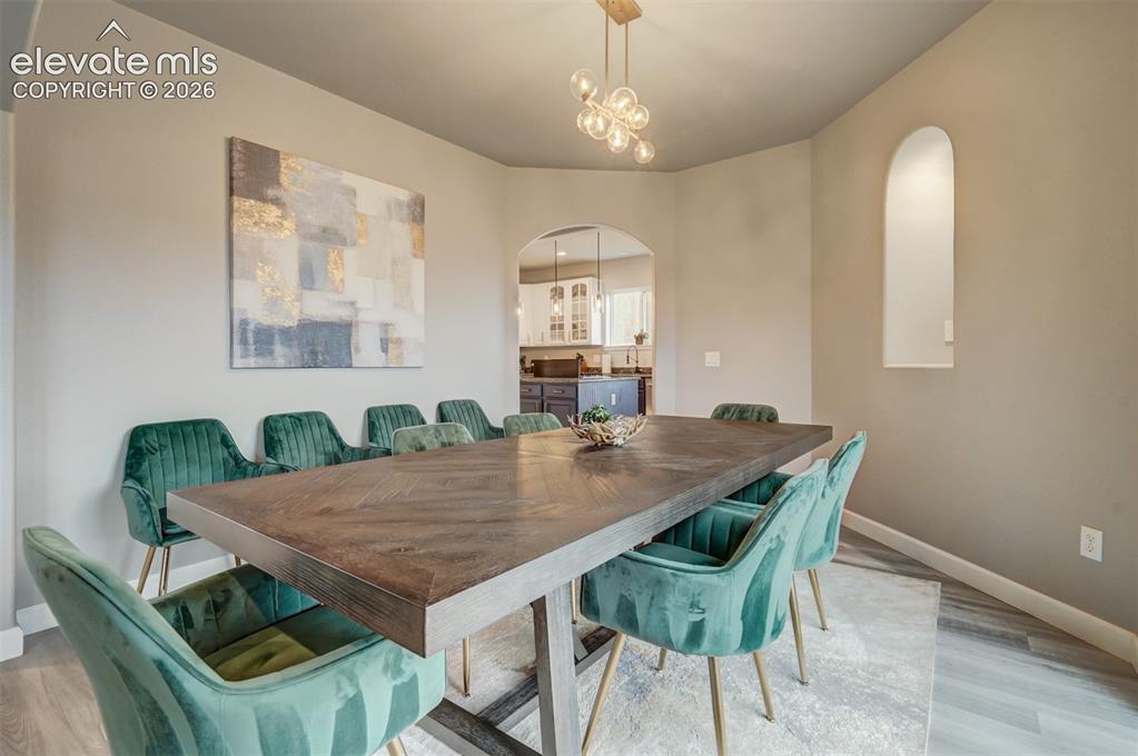 Image 7 of 49: Dining Area