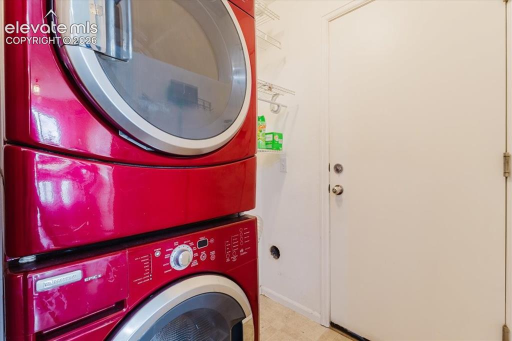 Image 18 of 49: Laundry