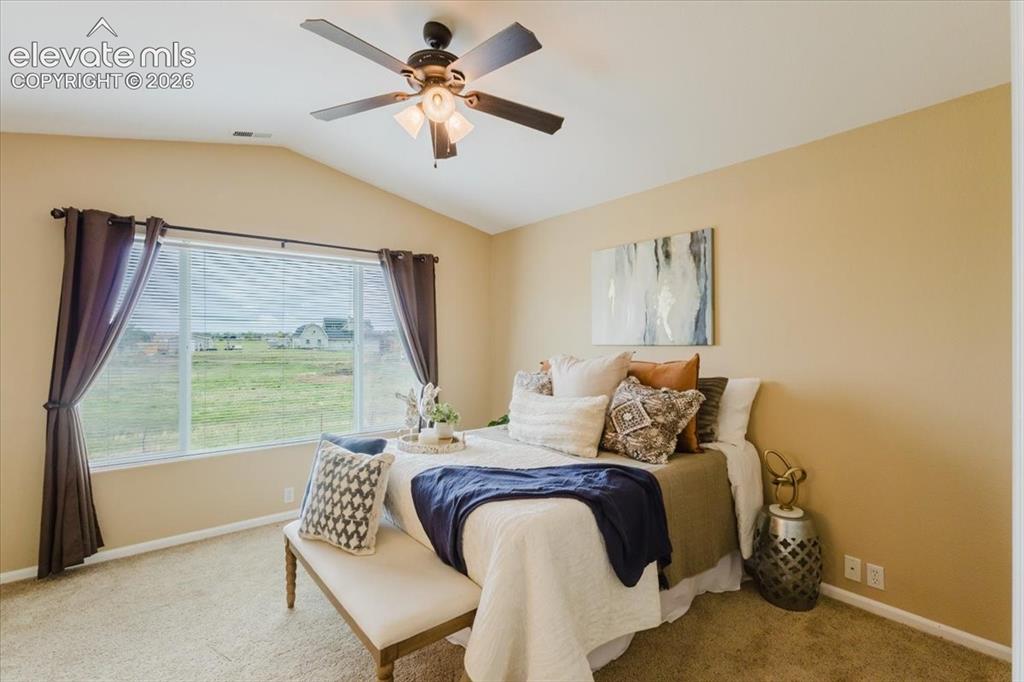 Image 19 of 49: Master Bedroom