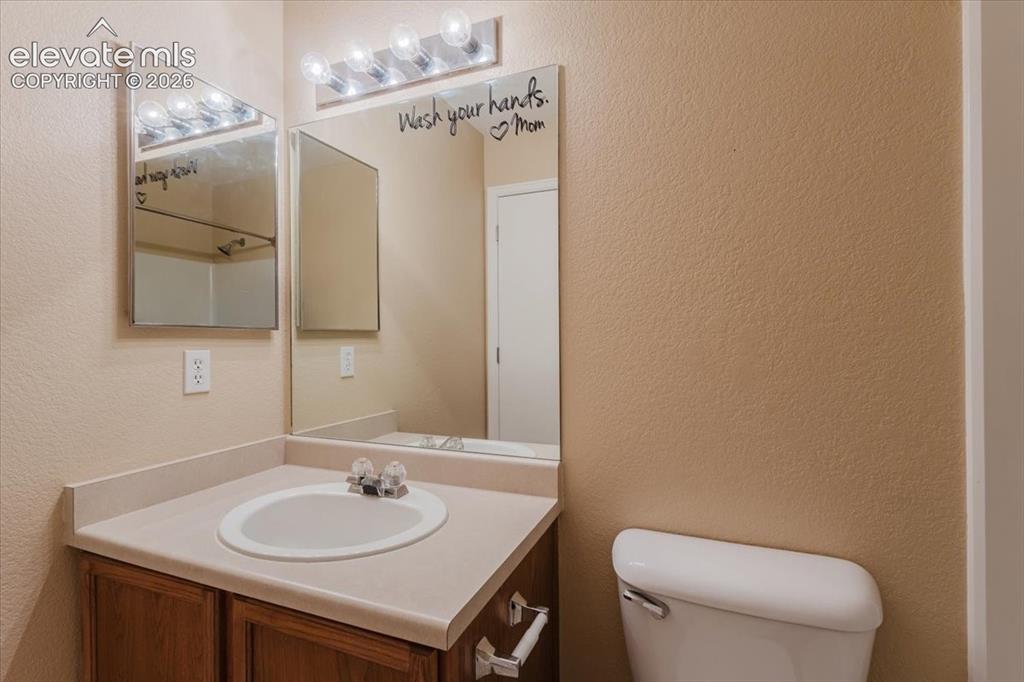 Image 35 of 49: Bathroom