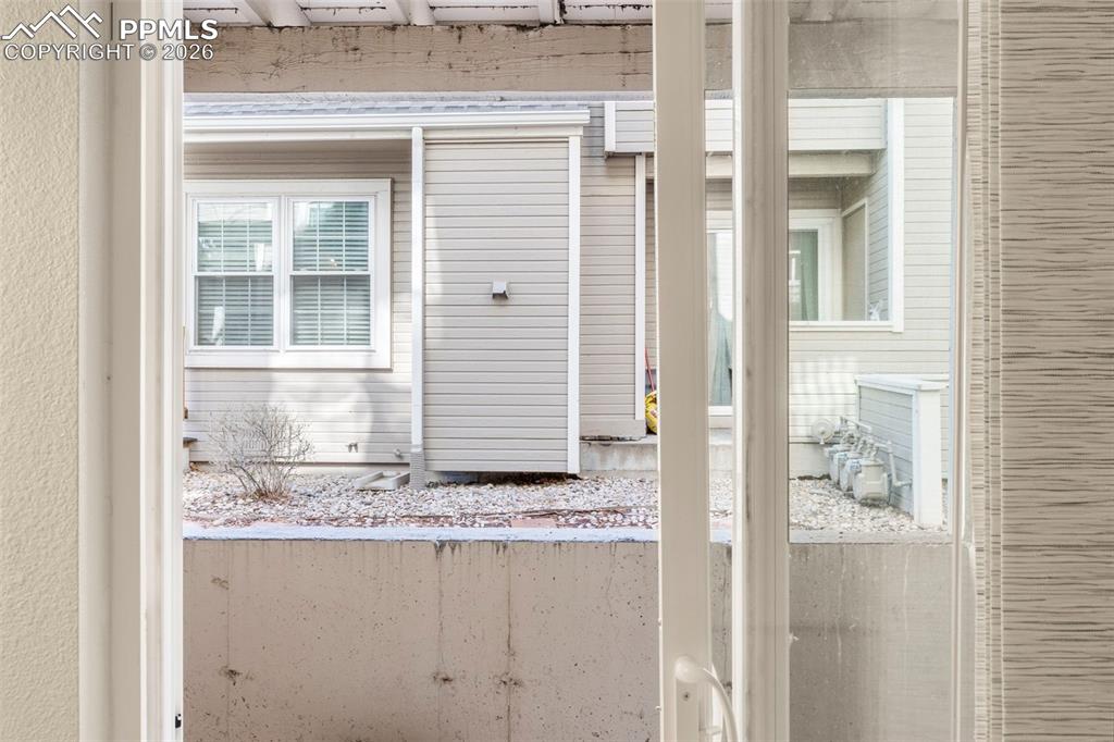 Image 50 of 50: Entrance to property